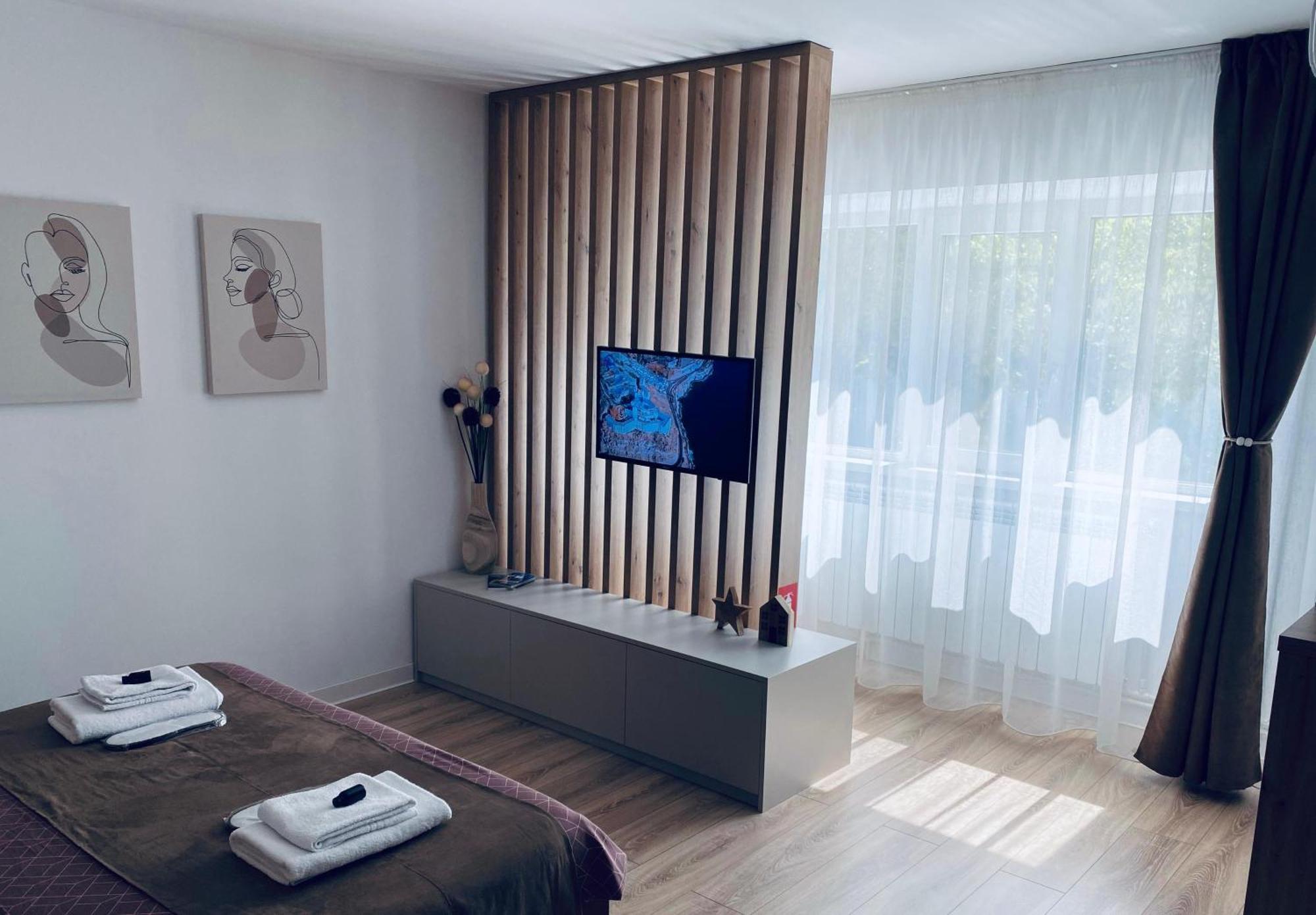 Central Luxury Apartment Ясси Екстер'єр фото